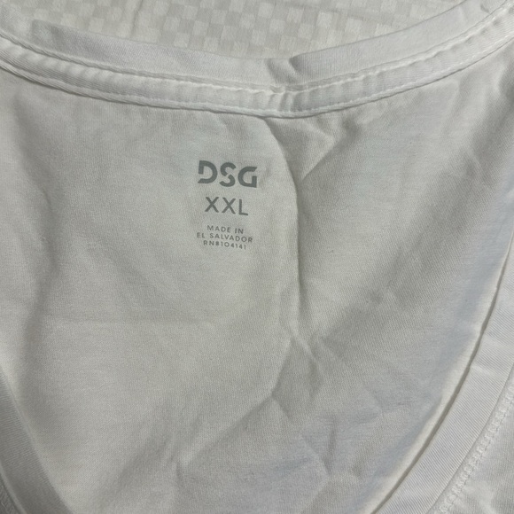 DSG t-shirt, NWOT, XXL - Picture 3 of 3